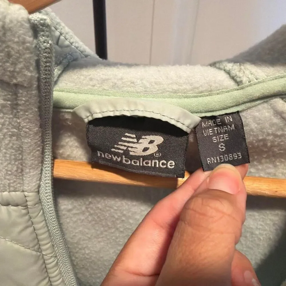 New Balance Women's Mint Green Quilted Hybrid Fleece Zip Hoodie Jacket Size S